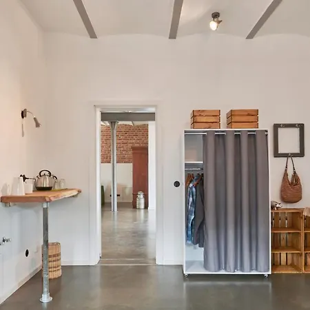 Re~barn - Modern Country * Essel