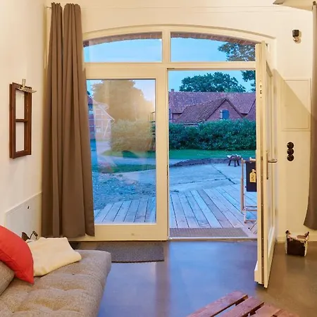 Re~barn - Modern Country Apartmán Essel