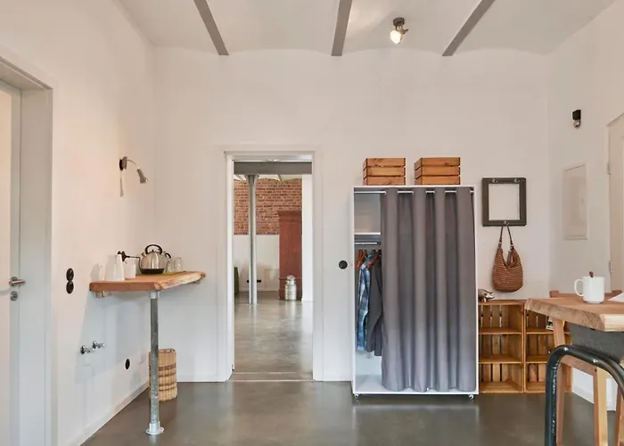 Re~barn - Modern Country * Essel