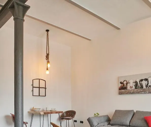 Re~barn - Modern Country * Essel